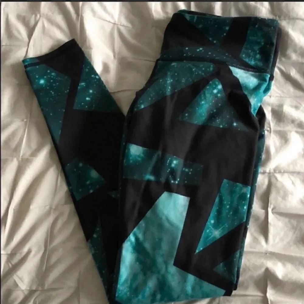 Euc Alo Yoga airbrush leggings sz xs